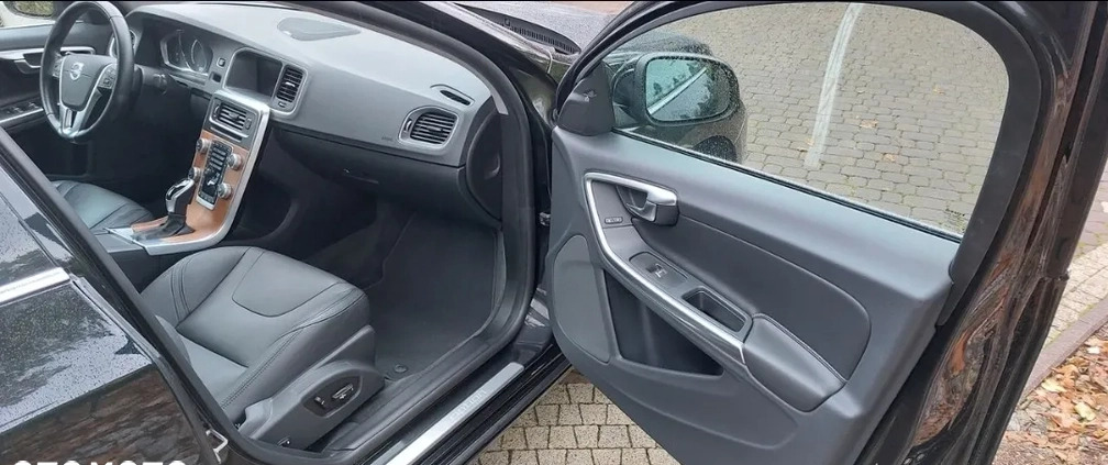 Volvo S60 cena 92000 przebieg: 34000, rok produkcji 2017 z Kraków małe 596